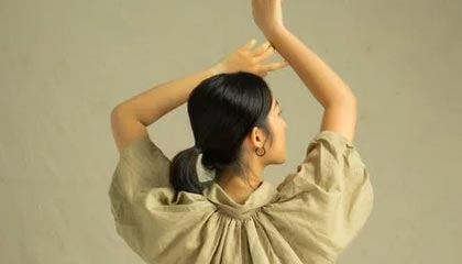 男子开宝马车下乡收集村民身份证信息